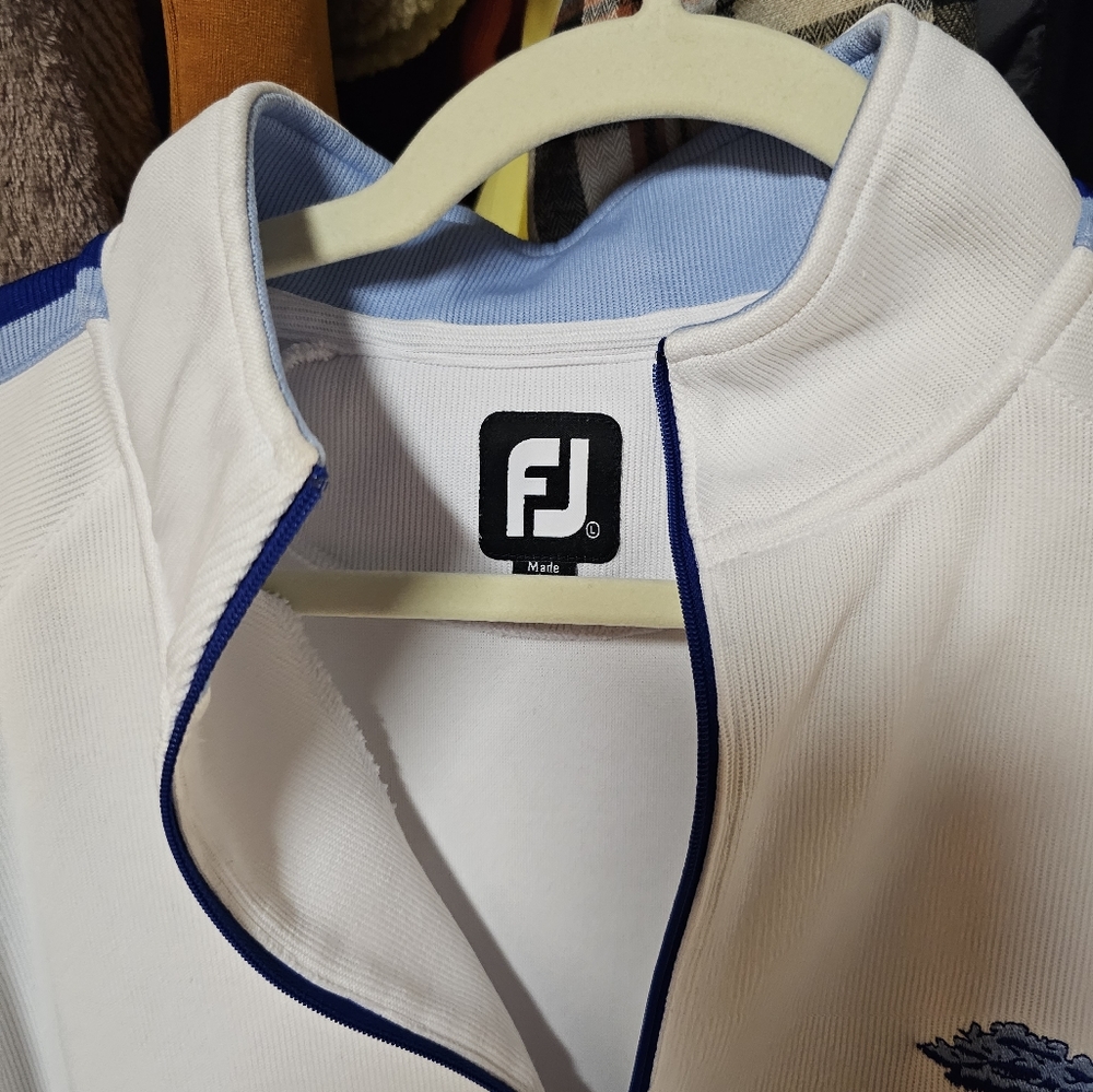 Footjoy 1/4 zip long sleeve pullover - Picture 2 of 5